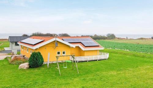 Four-Bedroom Holiday Home