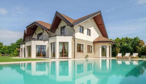 Villa with Private Pool