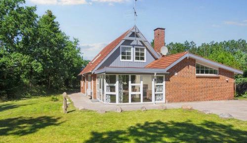 Five-Bedroom Holiday Home