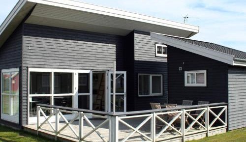 Three-Bedroom Holiday Home 