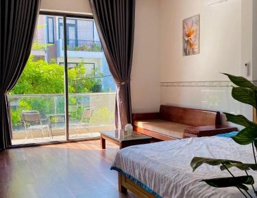 One-Bedroom Apartment with Balcony
