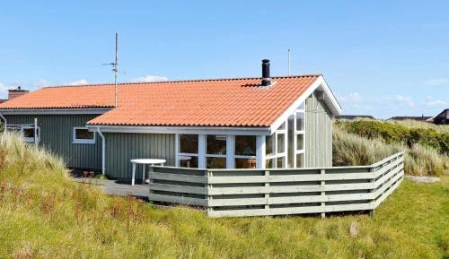 Three-Bedroom Holiday Home 