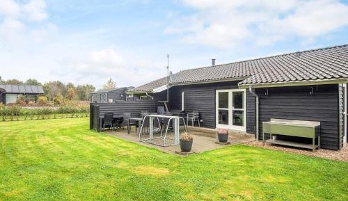 Four-Bedroom Holiday Home