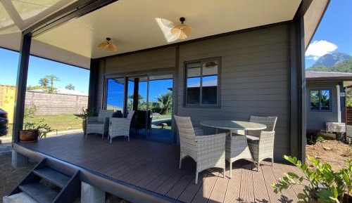 Bungalow with Garden View