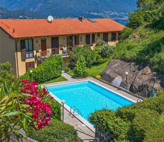 One-Bedroom Apartment with Garden