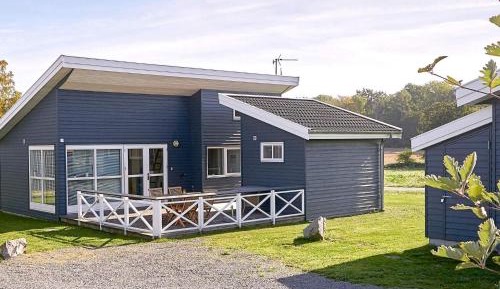 Three-Bedroom Holiday Home 