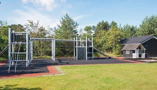 Four-Bedroom Holiday Home