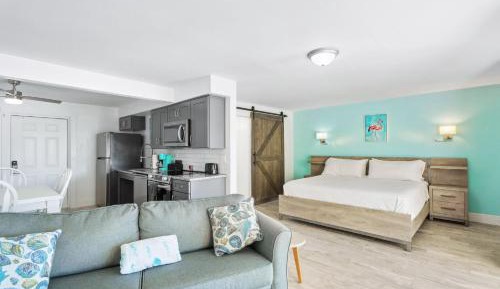 King Studio with Sofa Bed