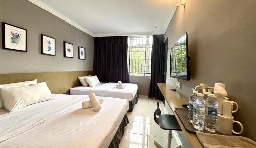 Deluxe Family Suite