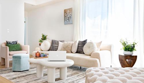 Four-Bedroom Luxury Apartment