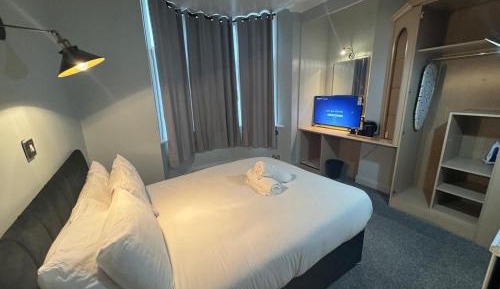 Double Room with Private External Bathroom