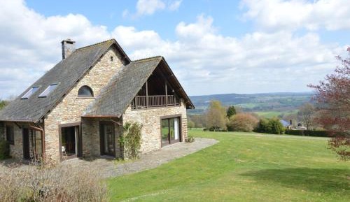 Five-Bedroom Holiday Home