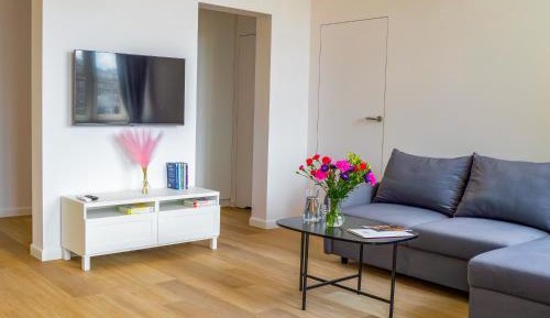 Superior One-Bedroom Apartment with Balcony