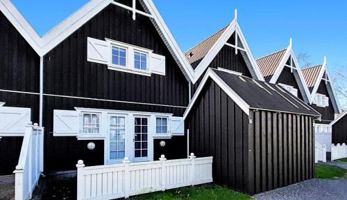 Three-Bedroom Holiday Home 