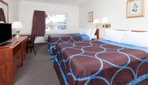 Queen Room with Two Queen Beds - Non-Smoking