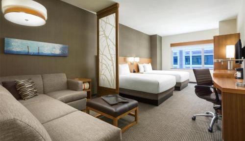 Queen Room with Two Queen Beds and View