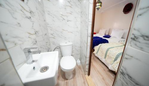 Double Room with Private Bathroom
