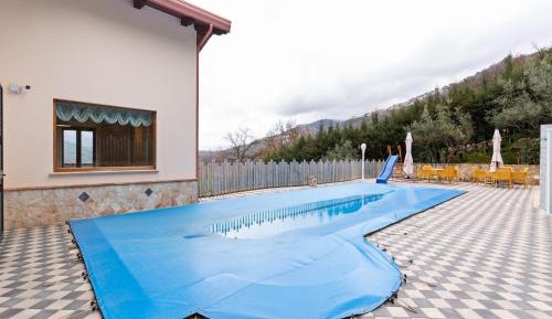 Five-Bedroom Villa