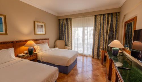 Standard Room with Garden View