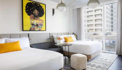 Queen Room with Two Queen Beds and Accessible Shower - Disability Access