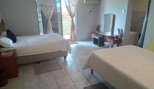 Family Room with Garden View