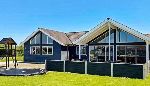 Six-Bedroom Holiday Home