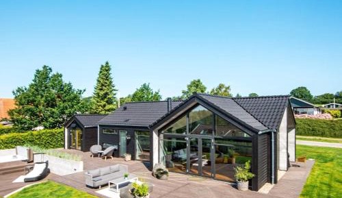 Four-Bedroom Holiday Home