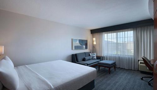 King Room with Sofa Bed