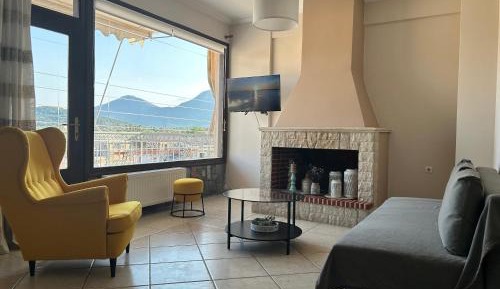 One-Bedroom Apartment with View