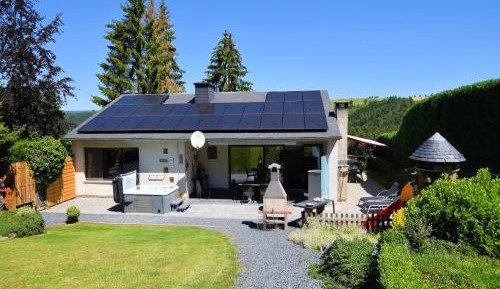 Three-Bedroom Holiday Home 