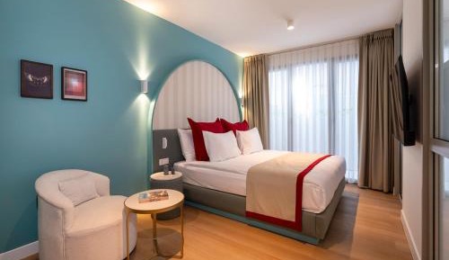 Signature Terrace Suite with Jaccuzi