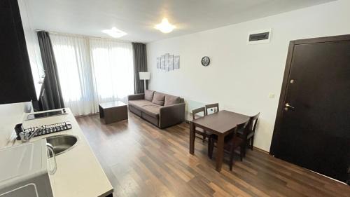 One-Bedroom Apartment - Non-Smoking