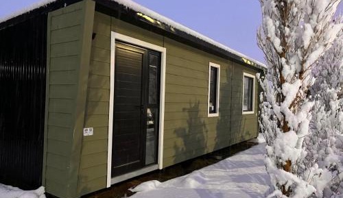 Deluxe One-Bedroom Apartment