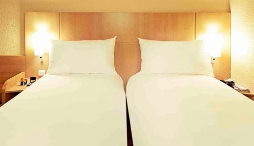 Standard Room with twin beds