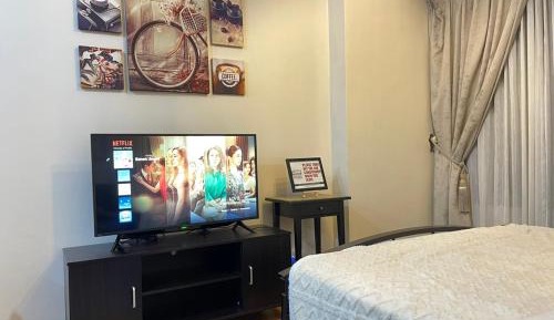 Deluxe Queen Studio 