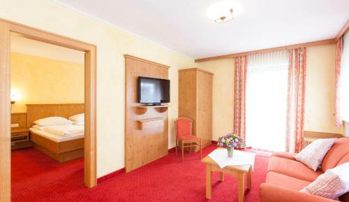 One-Bedroom Apartment with Balcony