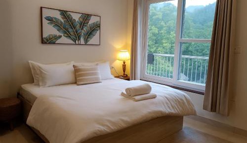 King Room with Mountain View