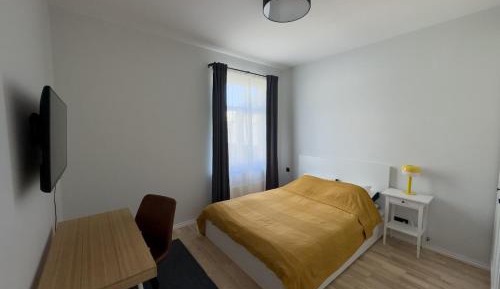 One-Bedroom Apartment with Garden View