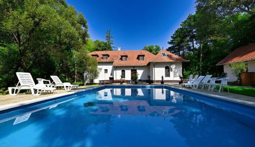 Double or Twin Room with Bathroom