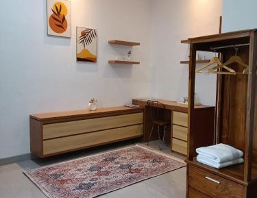 Deluxe Family Room