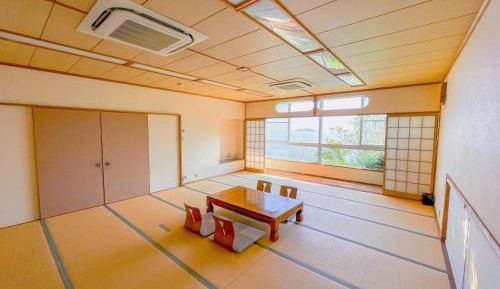 Japanese-Style Room