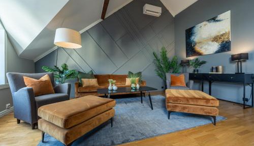 Three-Bedroom Apartment - High Floor
