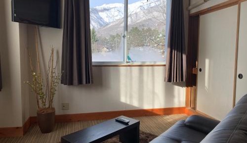 Deluxe Twin or King Suite