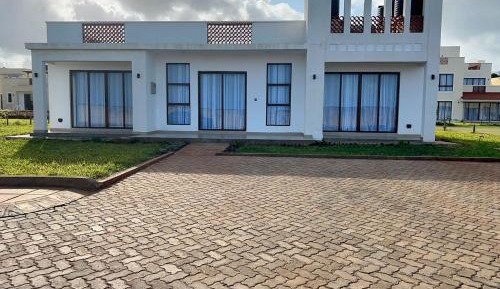 Deluxe Two-Bedroom Apartment with Garden View