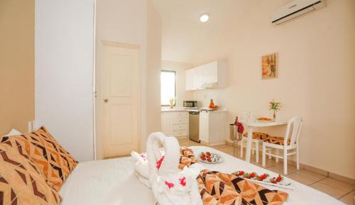 Queen Studio One Bed