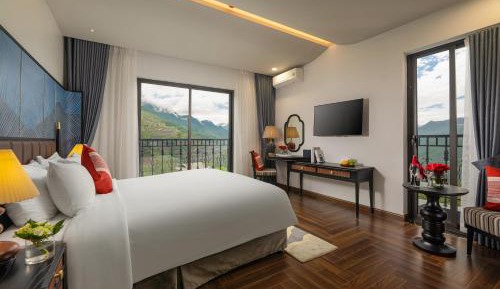 King Room with Mountain View