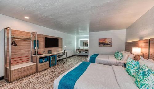 Standard Queen Room with Two Queen Beds - Non Smoking 