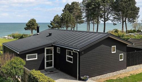 Three-Bedroom Vacation Home 