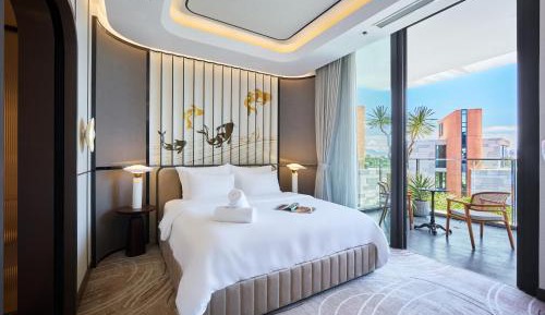 Suite with Balcony