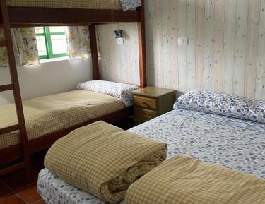 Quadruple Room with Private Bathroom